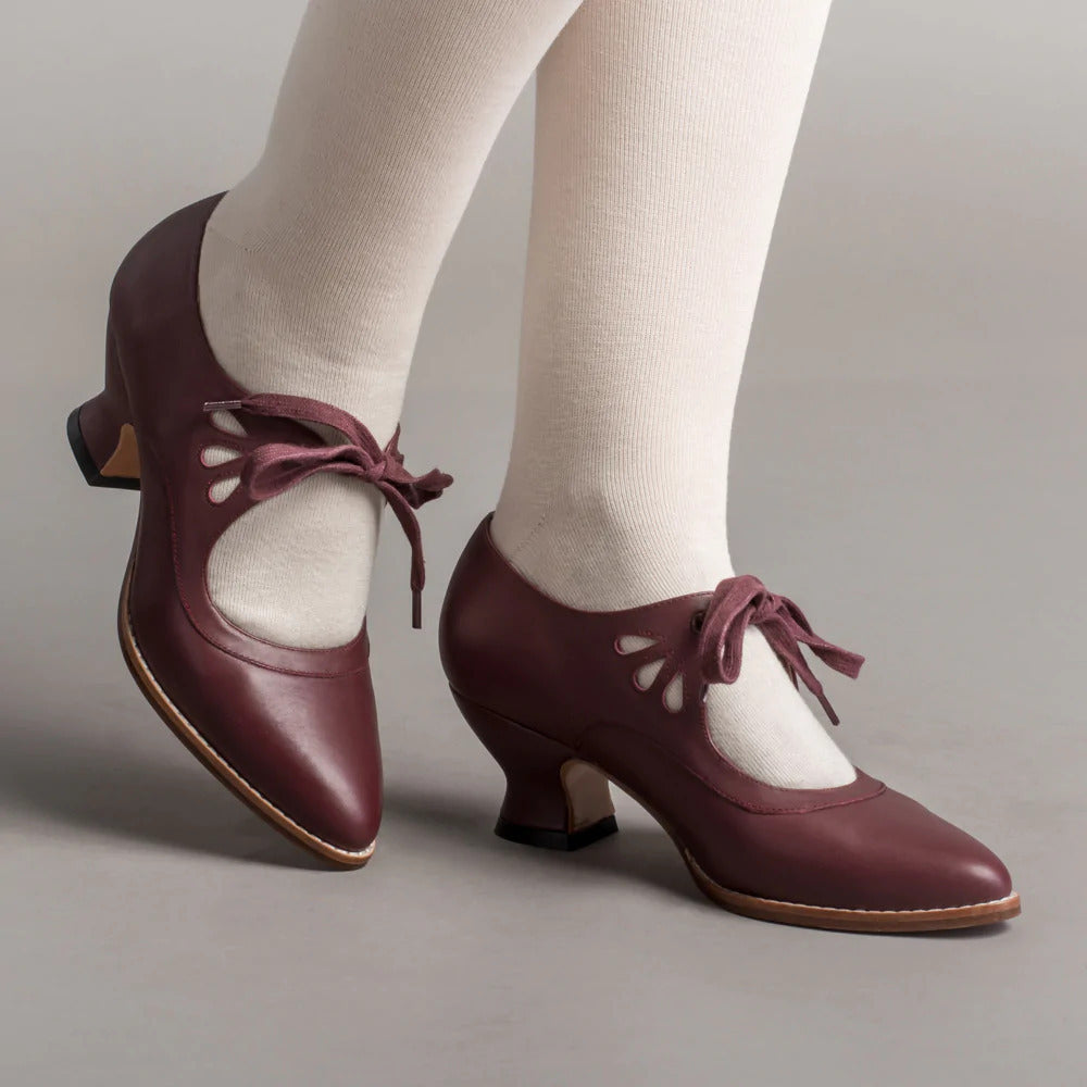 Stilvolle Damenschuhe Mit Geschlossener Spitze | Vintage