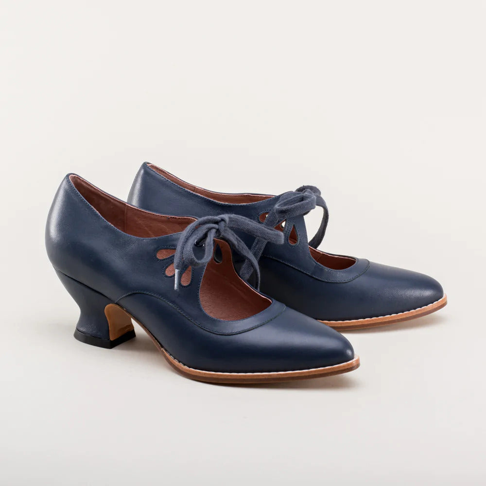 Stilvolle Damenschuhe Mit Geschlossener Spitze | Vintage