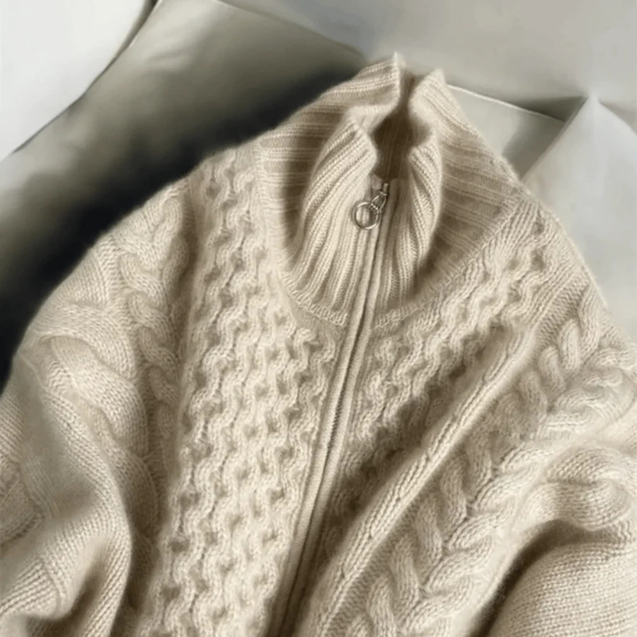 Damen Gemütlicher Zopfstrick Zip-Up Strickjacke | Rollkragen