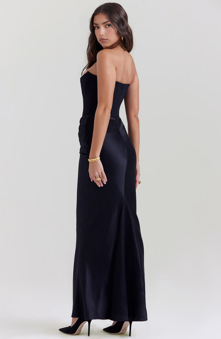 Elegantes Maxikleid Für Formelle Hochzeitsgäste