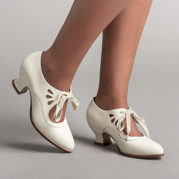 Stilvolle Damenschuhe Mit Geschlossener Spitze | Vintage