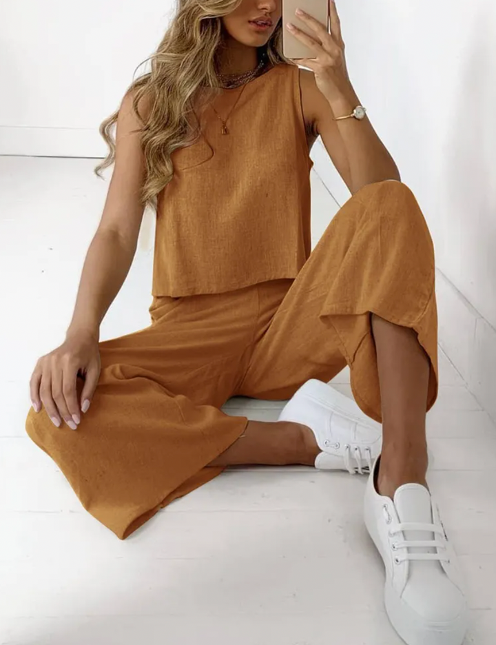 Zweiteiliges Set Aus Oberteil Und Lässiger Hose Für Damen | Sommer