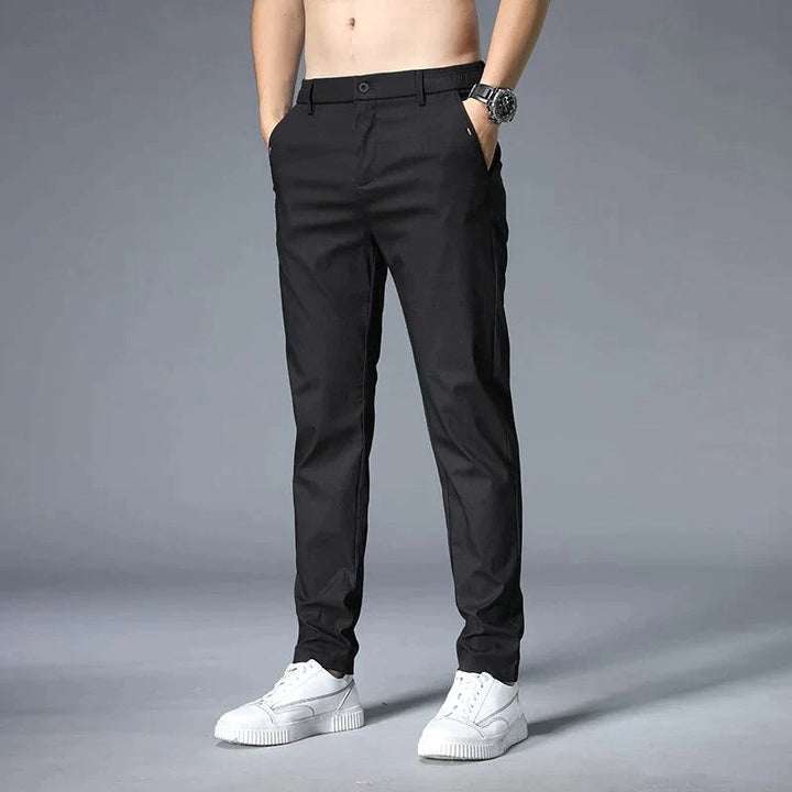 Dehnbare Herrenhose Mit Geradem Schnitt | Formal
