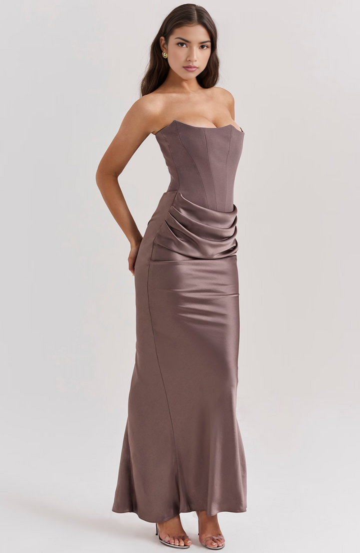 Elegantes Maxikleid Für Formelle Hochzeitsgäste