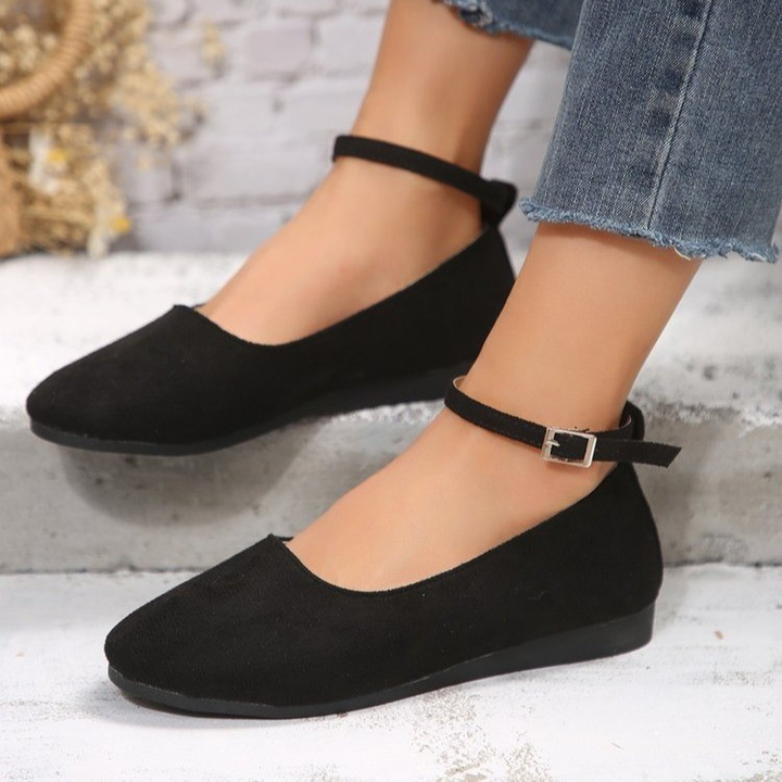 Schwarze Dirndl Schuhe mit Knöchelriemen für Damen | Flach