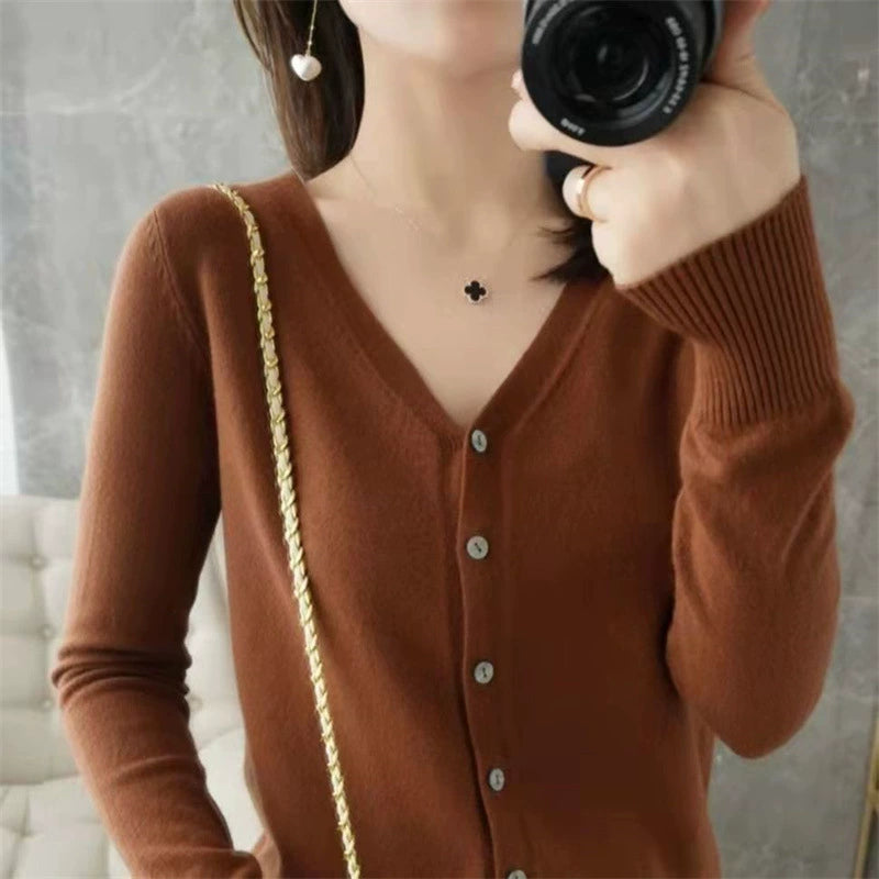 Damen Strickjacke mit V-Ausschnitt | Lässig
