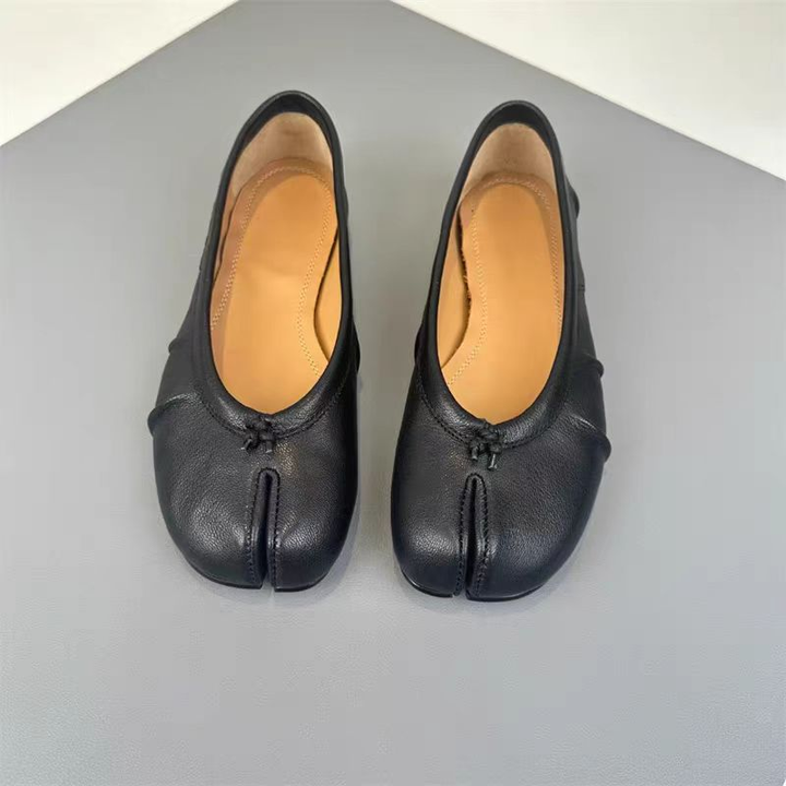 Damen Dirndl Schuhe mit geteilter Spitze | Flach