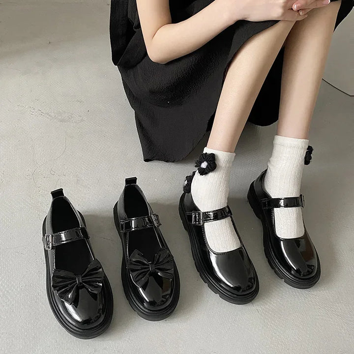 Klassische Dirndl Schuhe für Damen | Schwarz