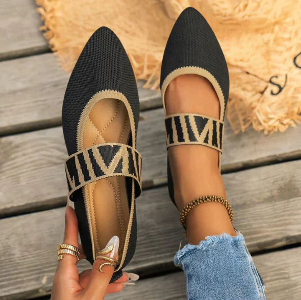 Flache Dirndl Schuhe für Damen | Spitze Zehenpartie