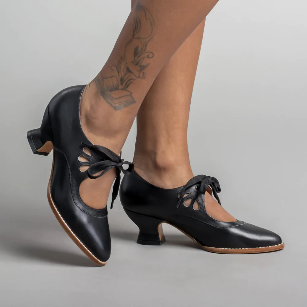 Stilvolle Damenschuhe Mit Geschlossener Spitze | Vintage