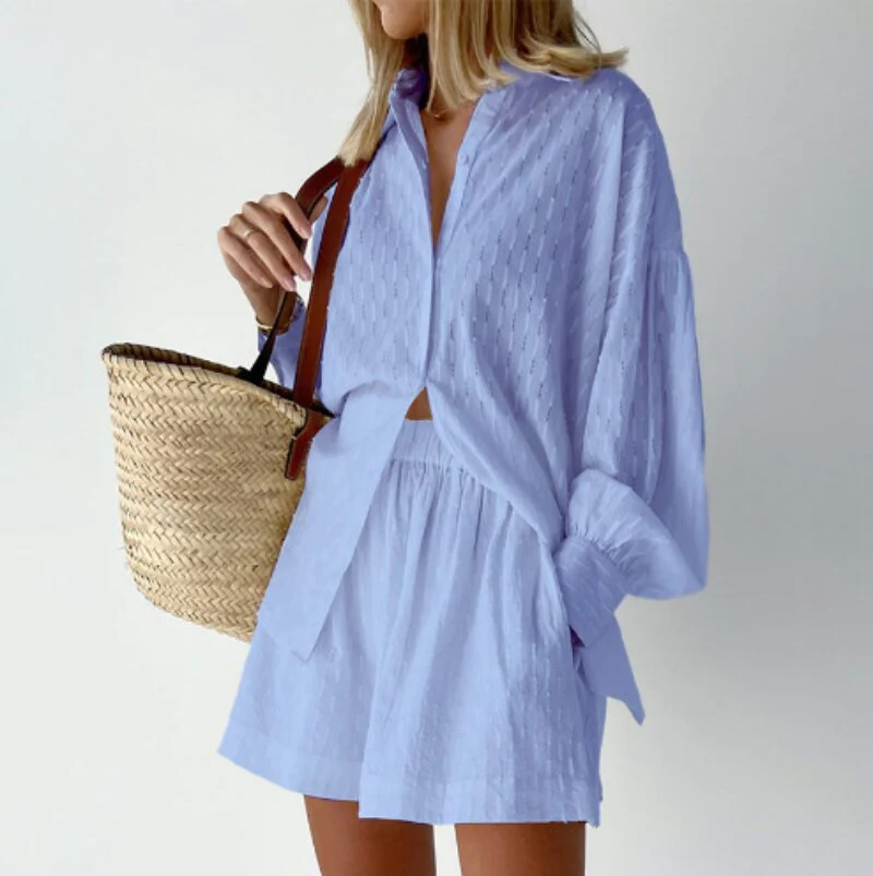 Zweiteiliges Set Aus Button Down Oberteil Und Lässigen Shorts Für Damen | Sommer