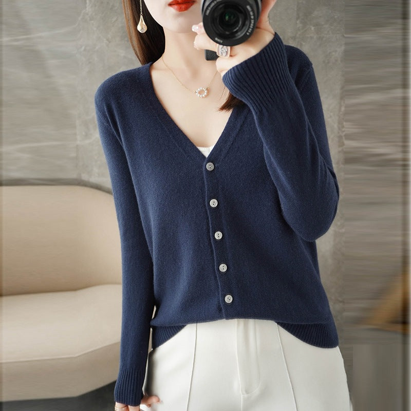 Damen Strickjacke mit V-Ausschnitt | Lässig